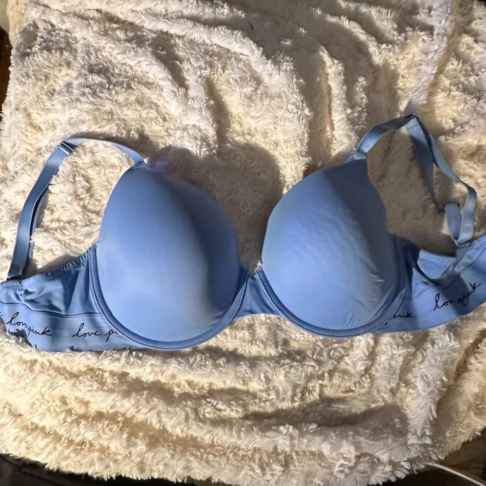 Victoria's Secret PINK, Wear Everywhere, lightly lined bra, size 34DDD.